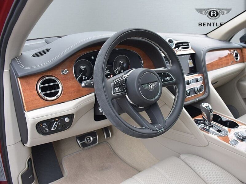 Gebraucht Bentley Bentayga 551 PS (405 kW) 2022 Rot SUV