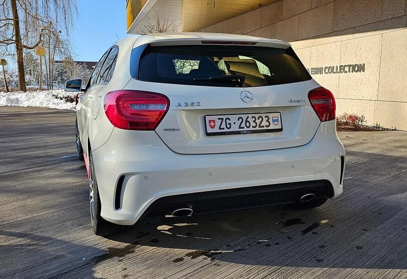 Gebraucht Mercedes A250 AMG line 211 PS (155 kW) 2015