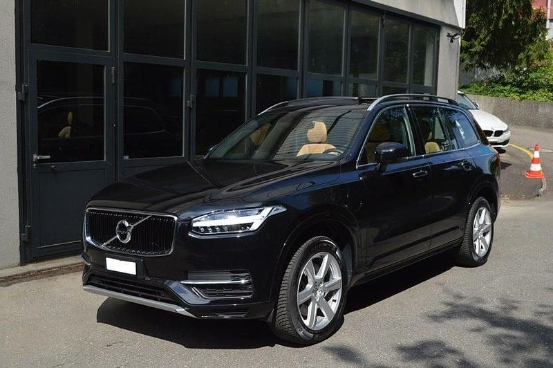 Gebraucht Volvo XC90 Momentum 391 PS (287 kW) 2019 SUV