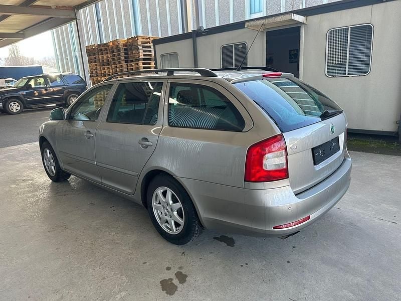 Gebraucht Skoda Octavia Elegance 160 PS (117 kW) 2011 Kombi