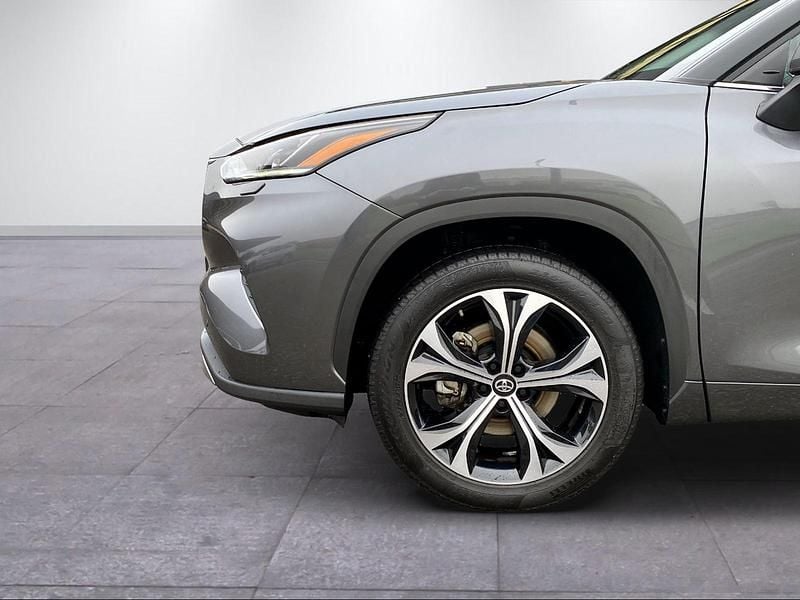 Gebraucht Toyota Highlander Premium 247 PS (181 kW) 2024 Grau SUV