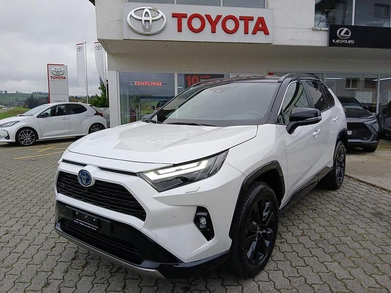 Weiss Gebraucht 2024 Toyota RAV4 Hybrid Style SUV | CHF 55’760 - Bild 1/4