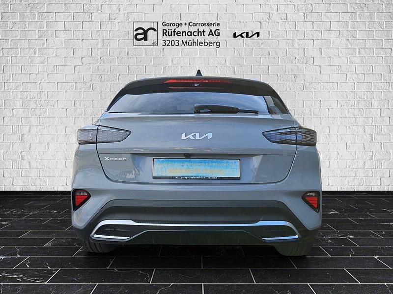 Neu Kia XCeed 180 PS (132 kW) 2025 Grau SUV