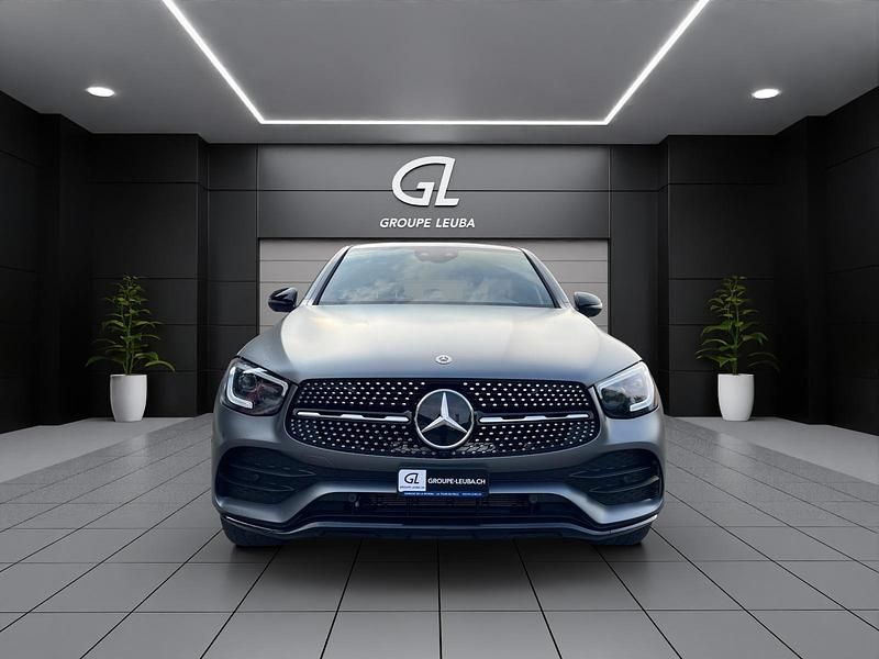 Gebraucht Mercedes GLC300 AMG line 258 PS (189 kW) 2021 Grau Coupé