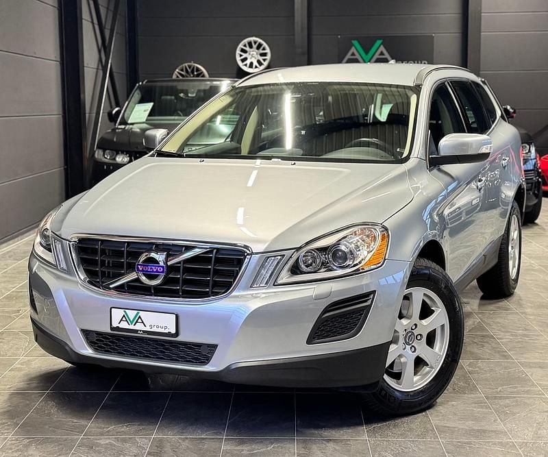 Gebraucht 2010 Volvo XC60 Momentum SUV | CHF 13’890 (Teuer) - Bild 1/4