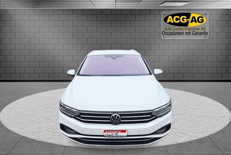 Gebraucht VW Passat Elegance 150 PS (110 kW) 2022 Kombi
