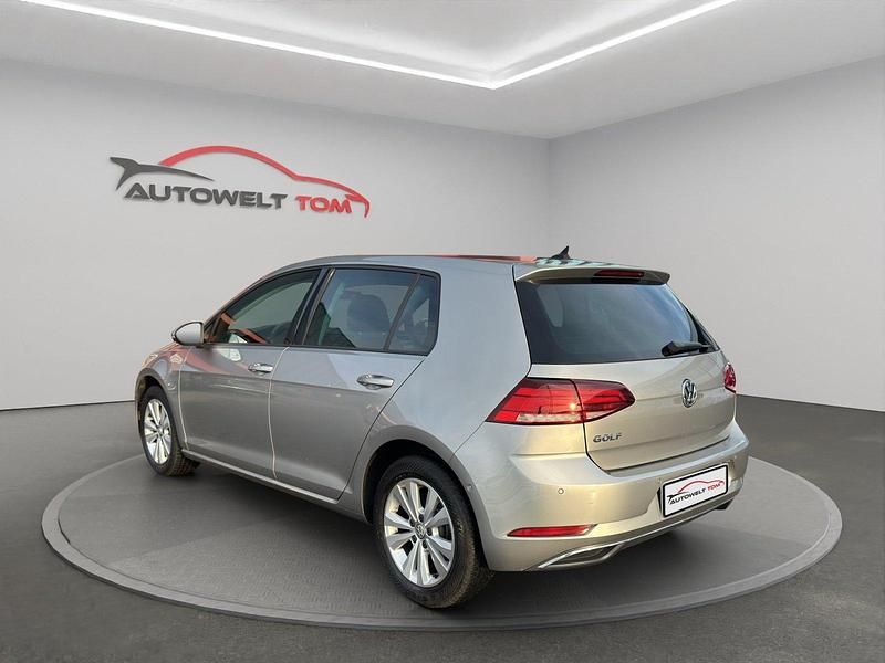 Gebraucht VW Golf Comfortline 115 PS (84 kW) 2019 Limousine
