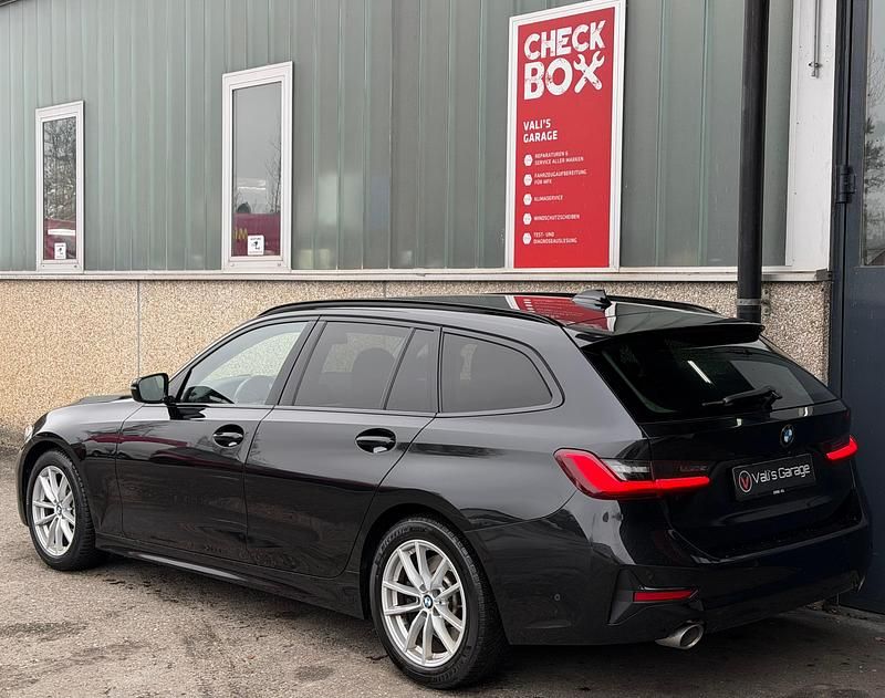 Gebraucht BMW 330 Sport Line 265 PS (194 kW) 2019 Kombi