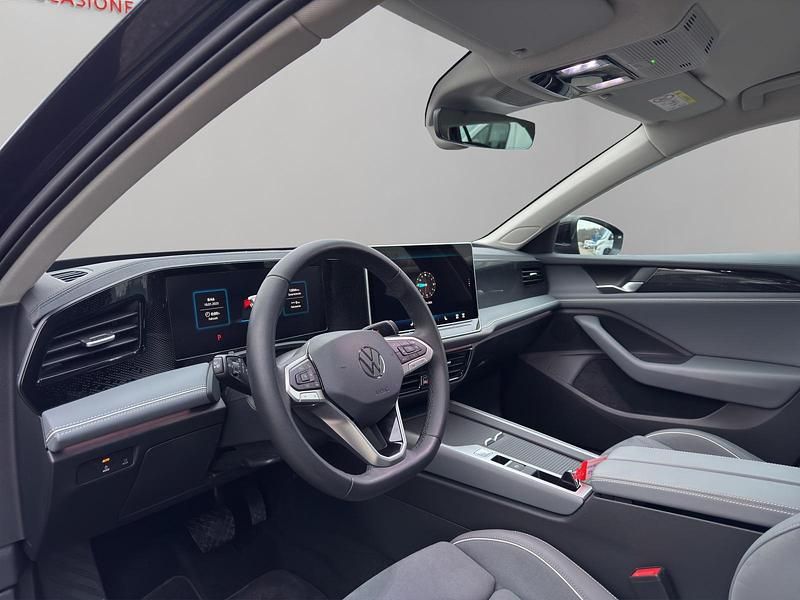 Gebraucht VW Passat Business 150 PS (110 kW) 2024 Schwarz Kombi