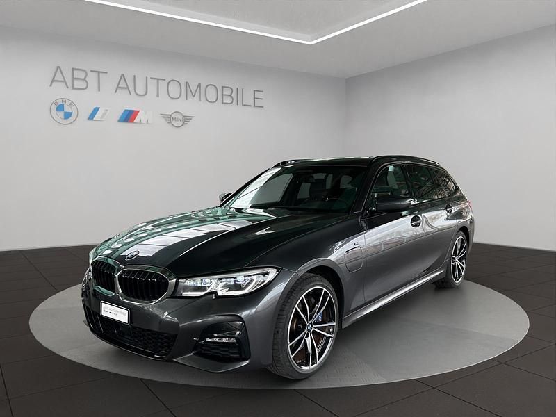 Grau Gebraucht 2020 BMW 330e Shadowline Kombi | CHF 37’900 (Fairer Preis) - Bild 1/4