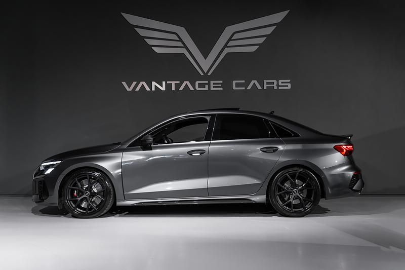 Gebraucht Audi RS3 Ambiente 400 PS (294 kW) 2023 Grau Limousine