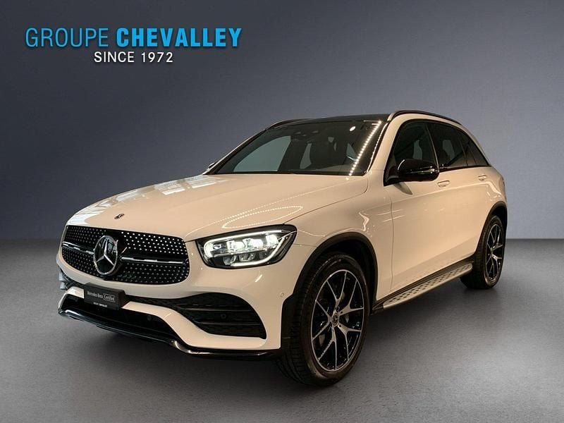 Gebraucht Mercedes GLC300 AMG line 245 PS (180 kW) 2023 Weiss SUV