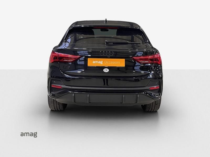 Gebraucht Audi Q3 Sportback Attraction 150 PS (110 kW) 2025 Mythosschwarz metallic SUV