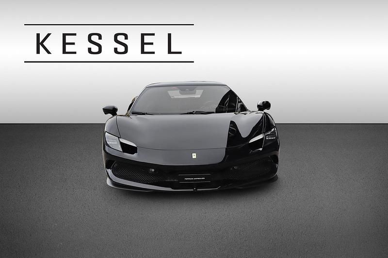 Gebraucht Ferrari 296 830 PS (610 kW) 2022 Schwarz Coupé