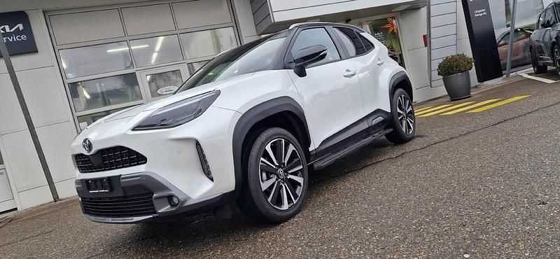 Weiss Gebraucht 2022 Toyota Yaris Cross Edition SUV | CHF 30’850 - Bild 1/4