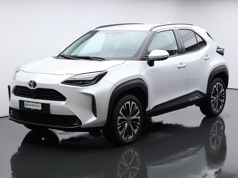Weiss Gebraucht 2025 Toyota Yaris Cross Premium SUV | CHF 35’900 - Bild 1/4