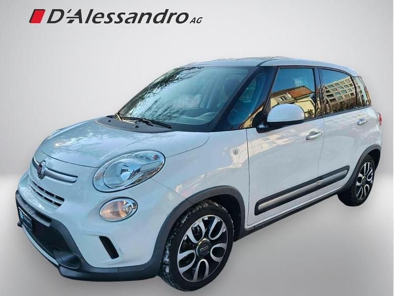 Weiss Gebraucht 2014 Fiat 500L Trekking Van / Kleinbus | CHF 7’900 (Fairer Preis) - Bild 1/4