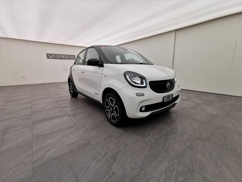 Gebraucht Smart ForFour Passion 71 PS (52 kW) 2015 Weiss Kleinwagen