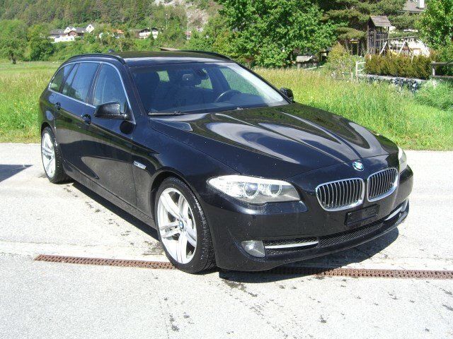 Gebraucht BMW 525 Comfort Edition 204 PS (150 kW) 2010 Schwarz Kombi