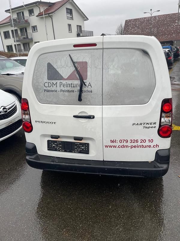 Gebraucht Peugeot Partner Access 98 PS (72 kW) 2015 Van / Kleinbus