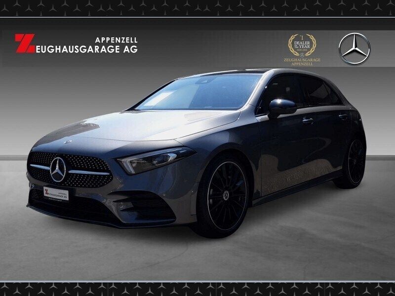 Grau Gebraucht 2023 Mercedes A200 AMG line Limousine | CHF 39’940 (Teuer) - Bild 1/4