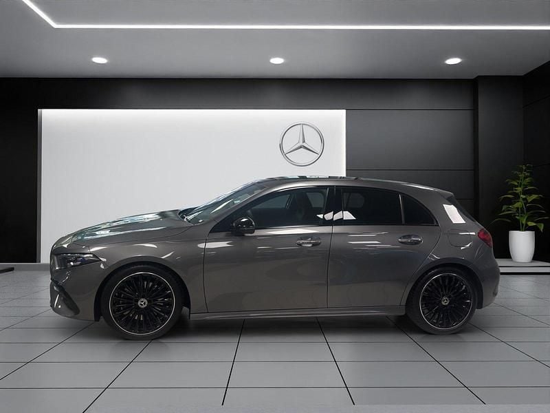 Neu Mercedes A220 190 PS (139 kW) 2026 Grau Limousine