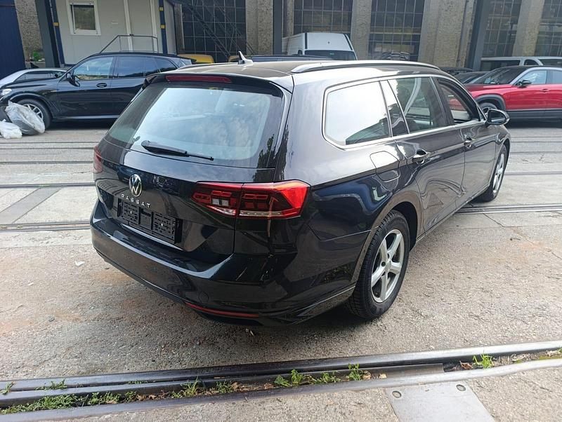 Gebraucht VW Passat Business 150 PS (110 kW) 2021