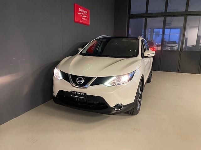 Gebraucht Nissan Qashqai Acenta 115 PS (84 kW) 2016 Weiss SUV