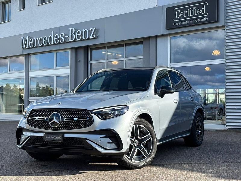 Gebraucht Mercedes GLC200 AMG line 227 PS (166 kW) 2024 SUV