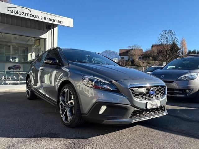 Gebraucht 2015 Volvo V40 CC Summum Kombi | CHF 16’500 (Superpreis) - Bild 1/4