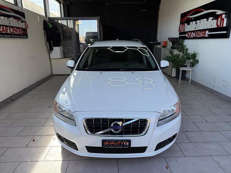 Gebraucht 2013 Volvo V70 Momentum Kombi | CHF 12’500 - Bild 1/4