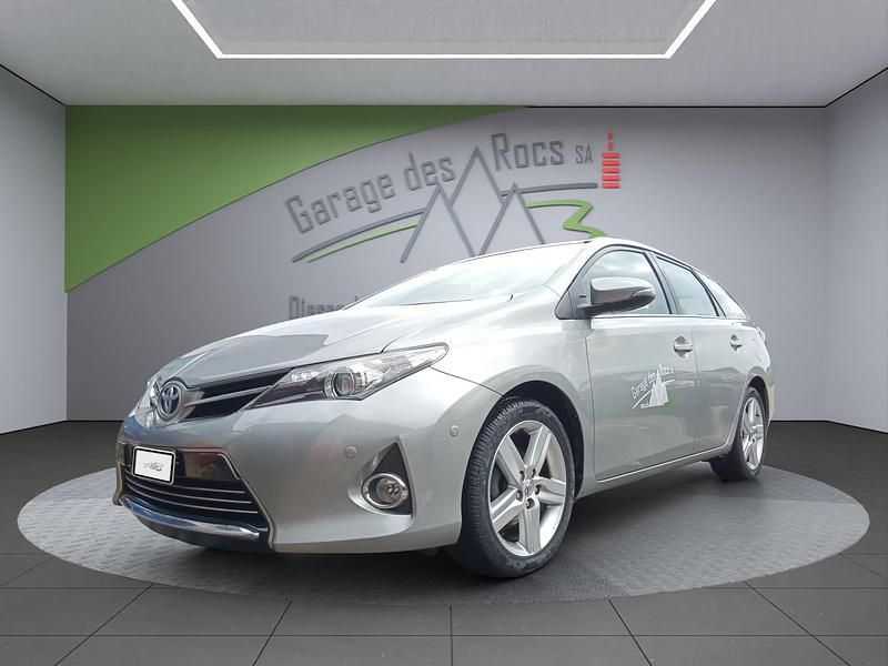 Grau Gebraucht 2013 Toyota Auris Touring Sports Sol Kombi | CHF 11’300 (Etwas zu teuer) - Bild 1/4