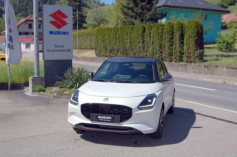 Gebraucht Suzuki Swift 82 PS (60 kW) 2024 Weiss Kleinwagen
