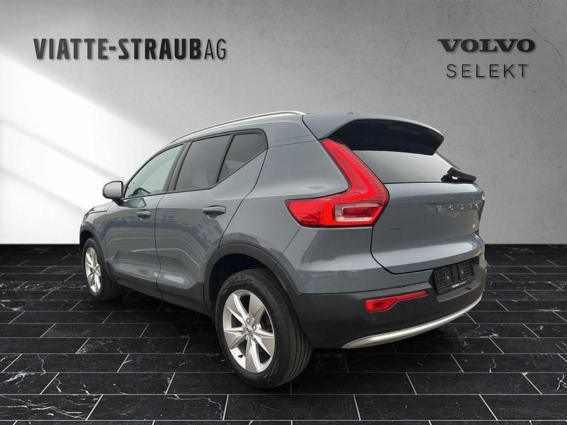 Gebraucht Volvo XC40 Core 163 PS (119 kW) 2022 Grau SUV