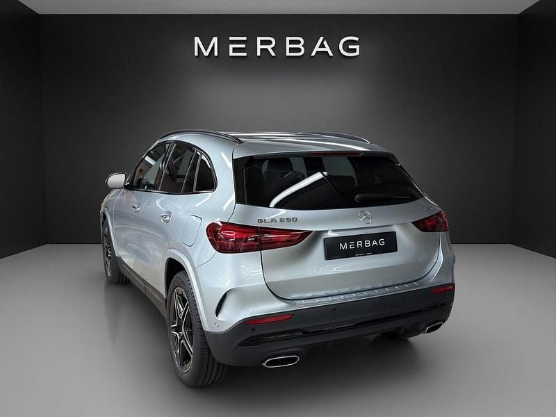 Neu Mercedes GLA250 224 PS (164 kW) 2026 Silber SUV