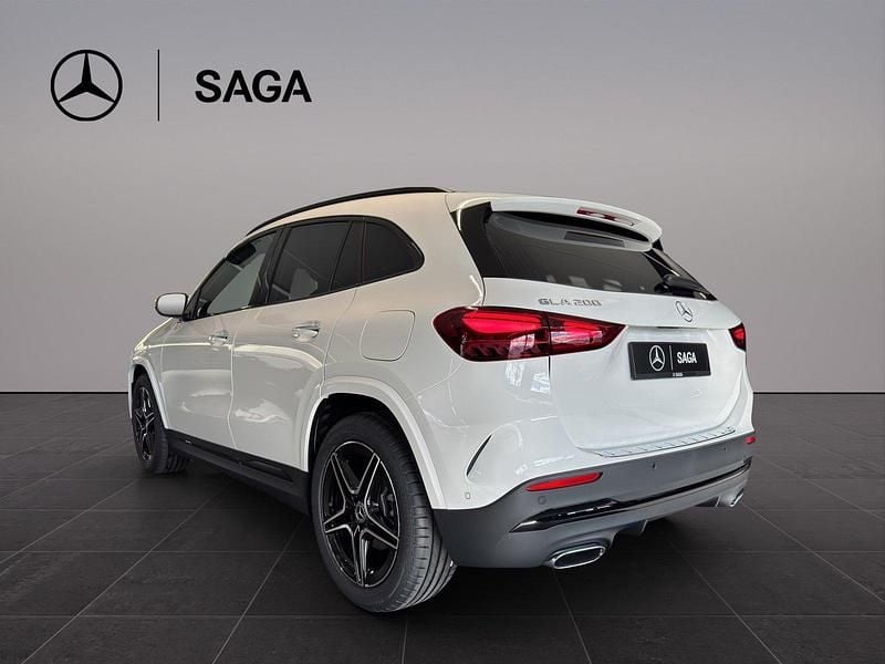 Neu Mercedes GLA200 Night 163 PS (119 kW) 2025 SUV