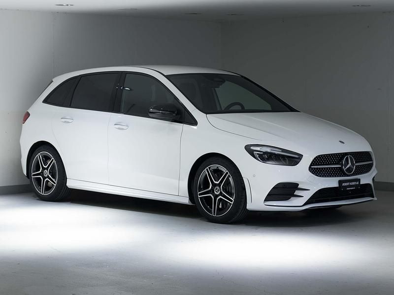 Gebraucht Mercedes B250e 238 PS (175 kW) 2025 Weiss Van / Kleinbus