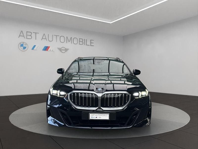 Gebraucht BMW 520 Comfort Edition 208 PS (152 kW) 2025 Schwarz Kombi