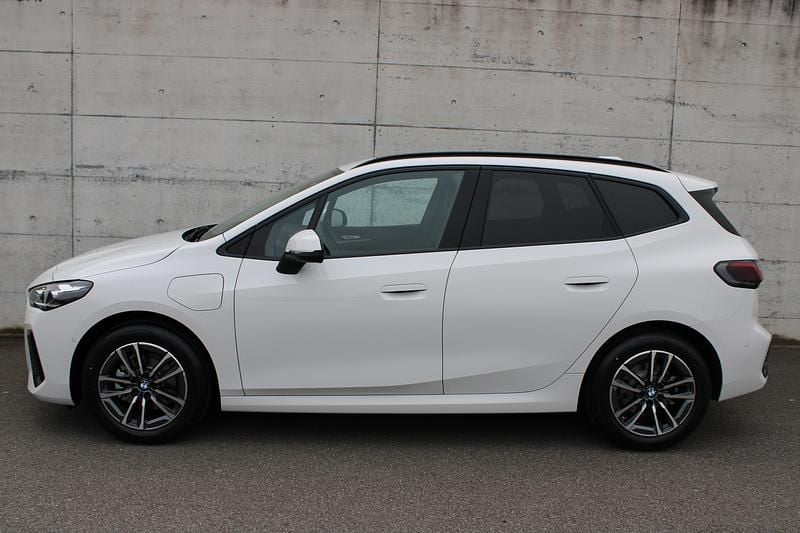 Neu BMW 225 M Sport 245 PS (180 kW) 2025 Van / Kleinbus