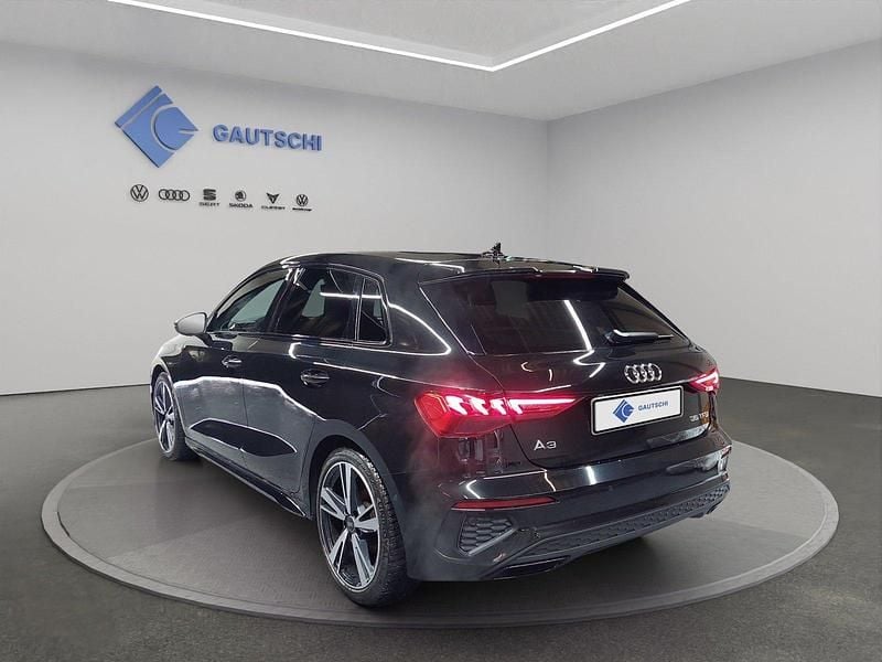 Gebraucht Audi A3 Attraction 150 PS (110 kW) 2022 Limousine