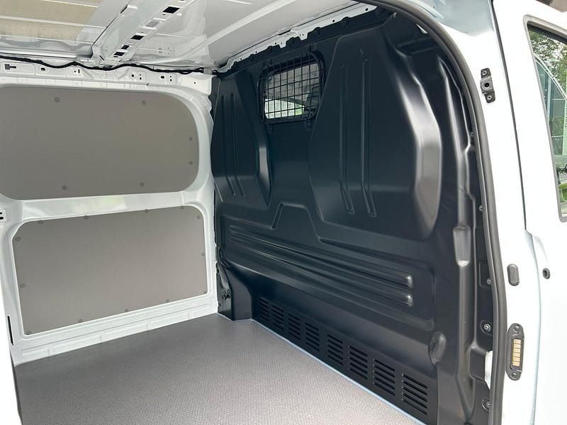 Neu VW Transporter 110 PS (80 kW) 2025 Van