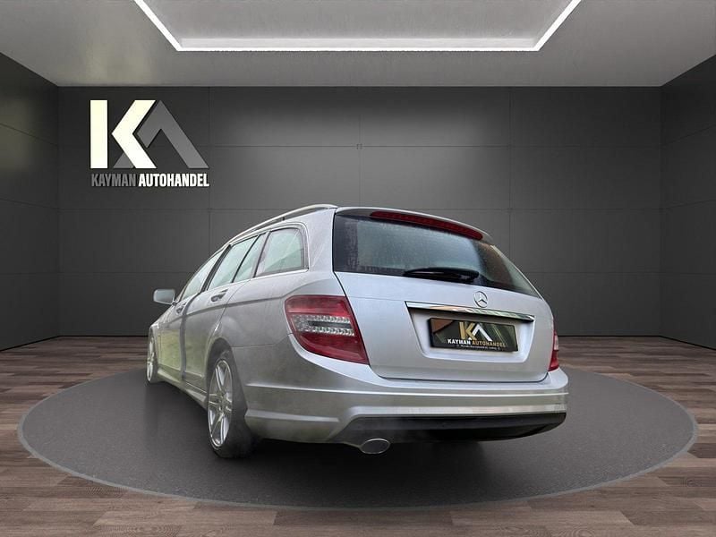 Gebraucht Mercedes C250 Avantgarde 204 PS (150 kW) 2010 Kombi