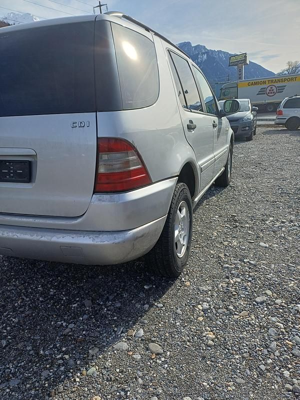 Gebraucht Mercedes ML270 163 PS (119 kW) 2000 SUV