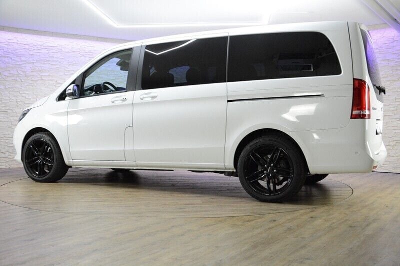 Gebraucht Mercedes V250 190 PS (139 kW) 2018 Weiss Van / Kleinbus