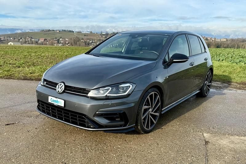 Gebraucht VW Golf VII R 301 PS (221 kW) 2019