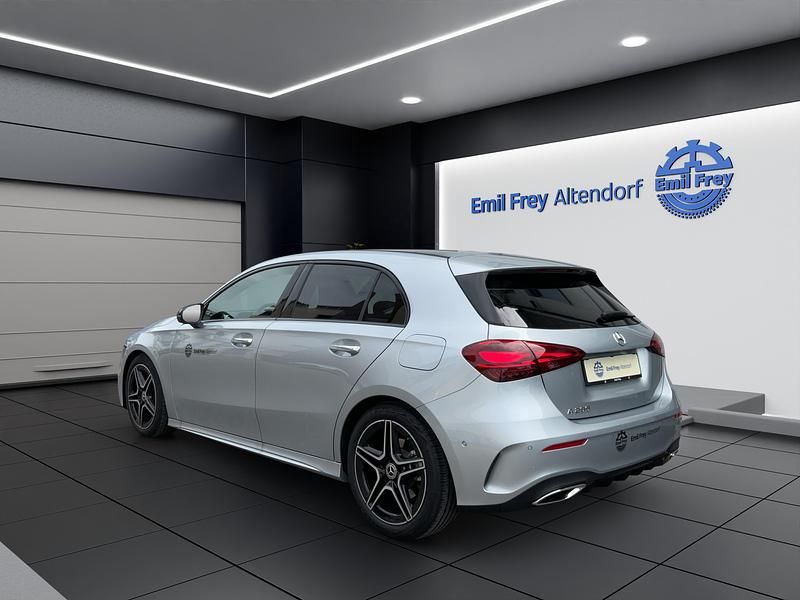 Gebraucht Mercedes A200 AMG line 177 PS (130 kW) 2025 Silber Limousine