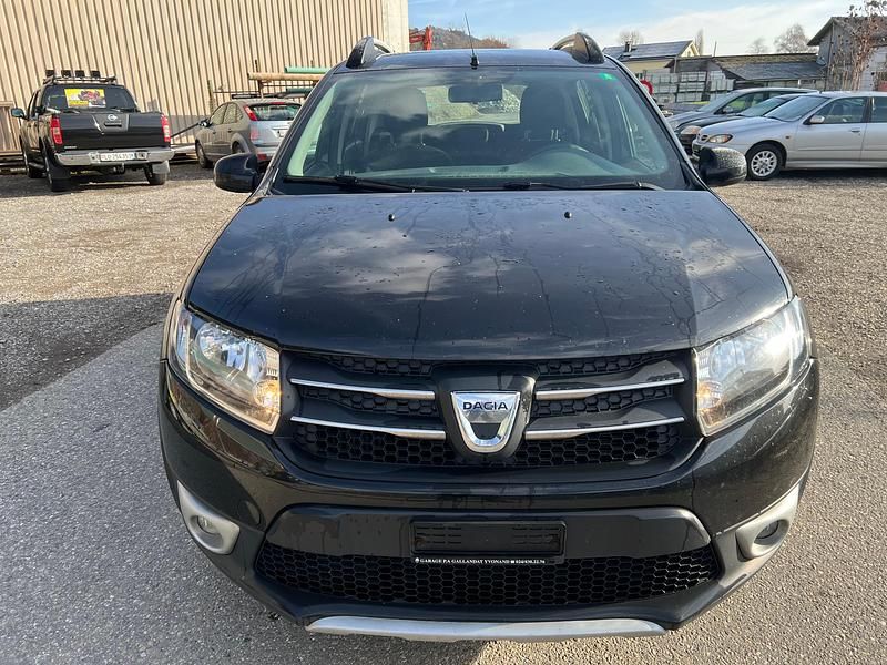 Gebraucht 2015 Dacia Sandero Lauréate | CHF 2’999 (Etwas zu teuer) - Bild 1/4