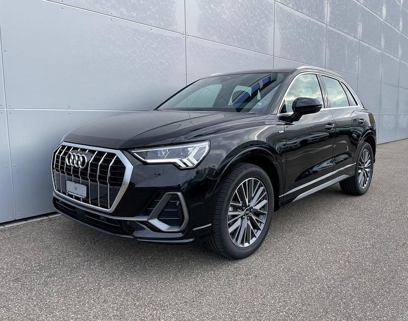 Gebraucht Audi Q3 Attraction 150 PS (110 kW) 2022 Schwarz SUV