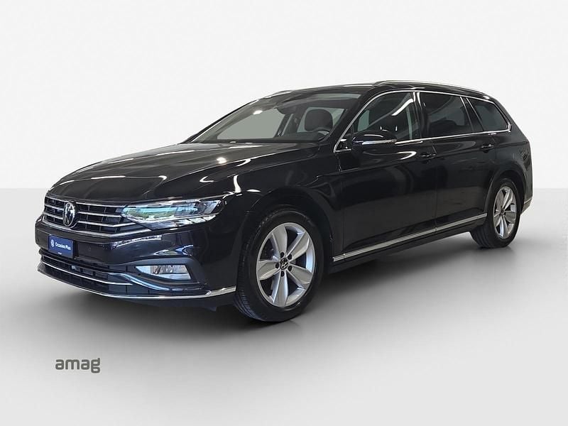 Deepblack perleffekt Gebraucht 2023 VW Passat Elegance Kombi | CHF 25’888 (Guter Preis) - Bild 1/4