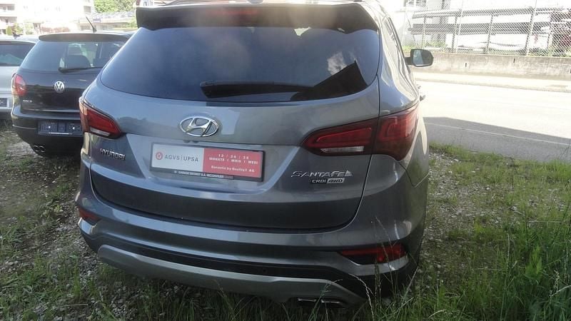 Gebraucht Hyundai Santa Fe 200 PS (147 kW) 2016 Grau SUV